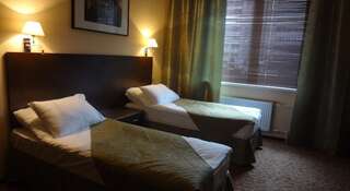Гостиница Нарва Кингисепп Двухместный номер эконом-класса с 1 кроватью или 2 отдельными кроватями и общей ванной комнатой-2